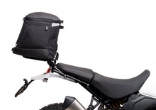 Carica immagine nel visualizzatore della Galleria, D061B-13 copy.jpg