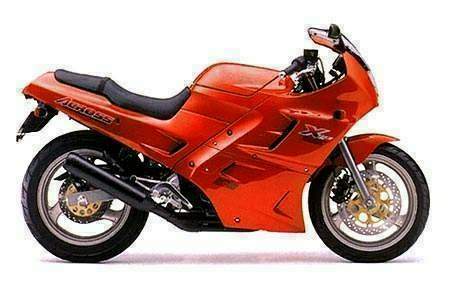 Suzuki GSX 250 F Across 90.jpg